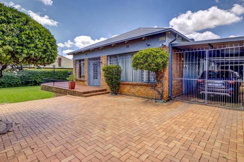 5 Bedroom Property for Sale in Kensington Gauteng