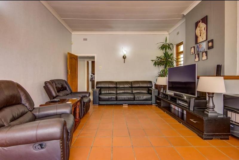 5 Bedroom Property for Sale in Kensington Gauteng