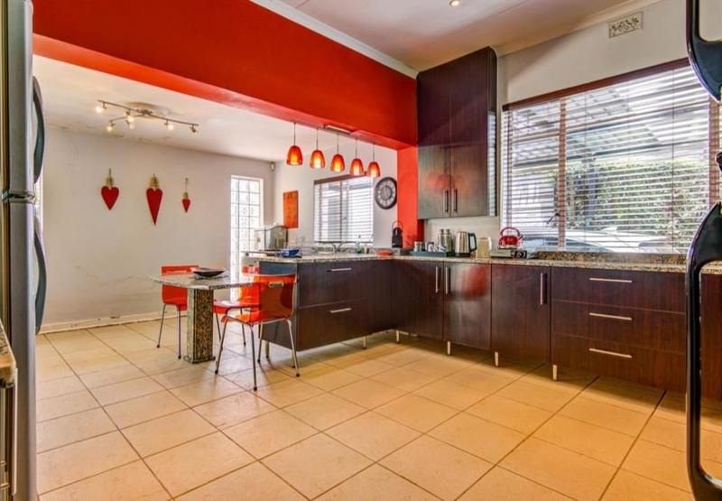 5 Bedroom Property for Sale in Kensington Gauteng