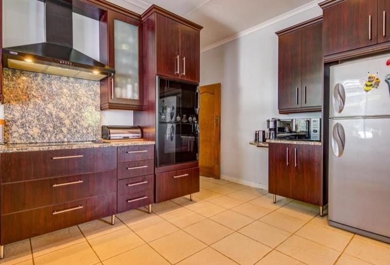 5 Bedroom Property for Sale in Kensington Gauteng