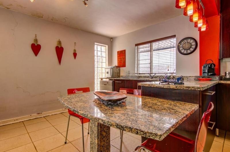 5 Bedroom Property for Sale in Kensington Gauteng