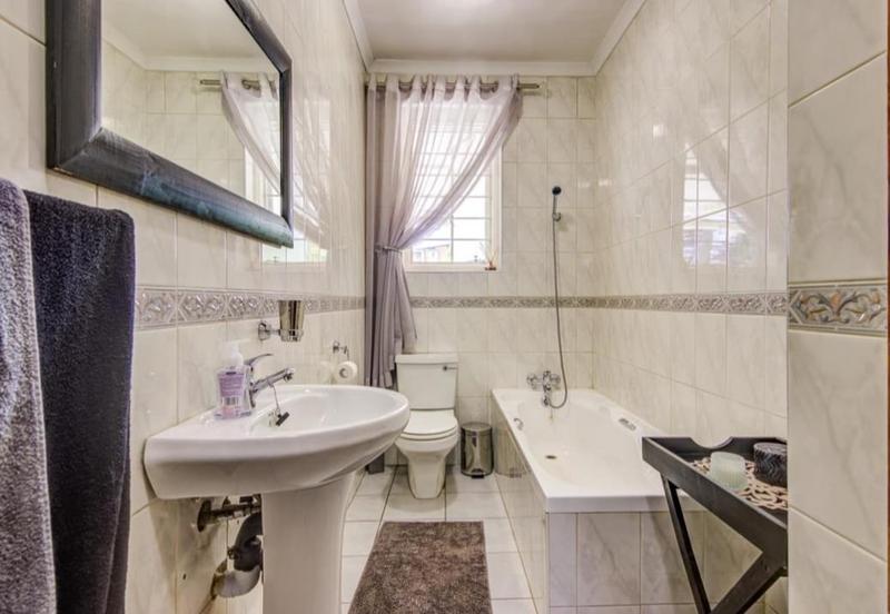 5 Bedroom Property for Sale in Kensington Gauteng
