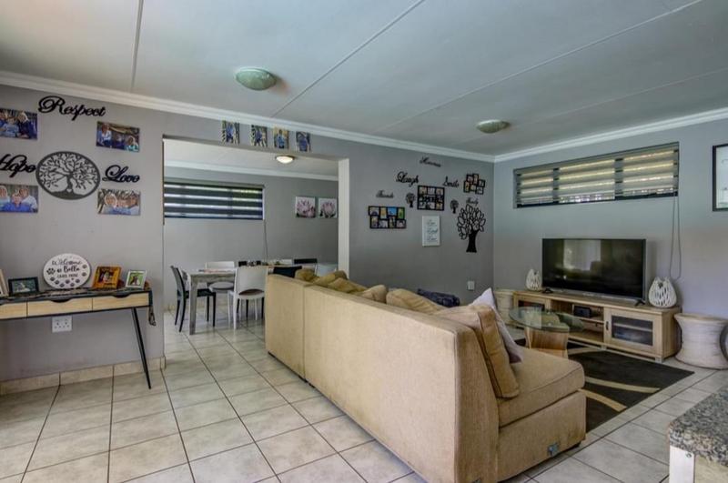 5 Bedroom Property for Sale in Kensington Gauteng