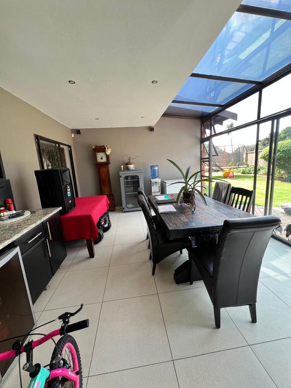 4 Bedroom Property for Sale in Sunair Park Gauteng