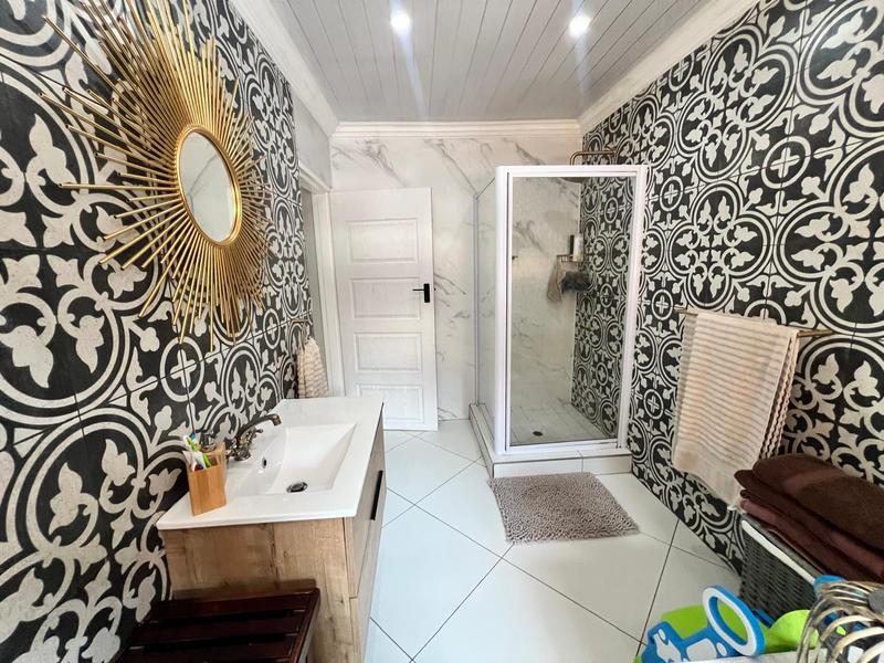 4 Bedroom Property for Sale in Sunair Park Gauteng