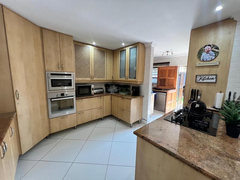 4 Bedroom Property for Sale in Sunair Park Gauteng