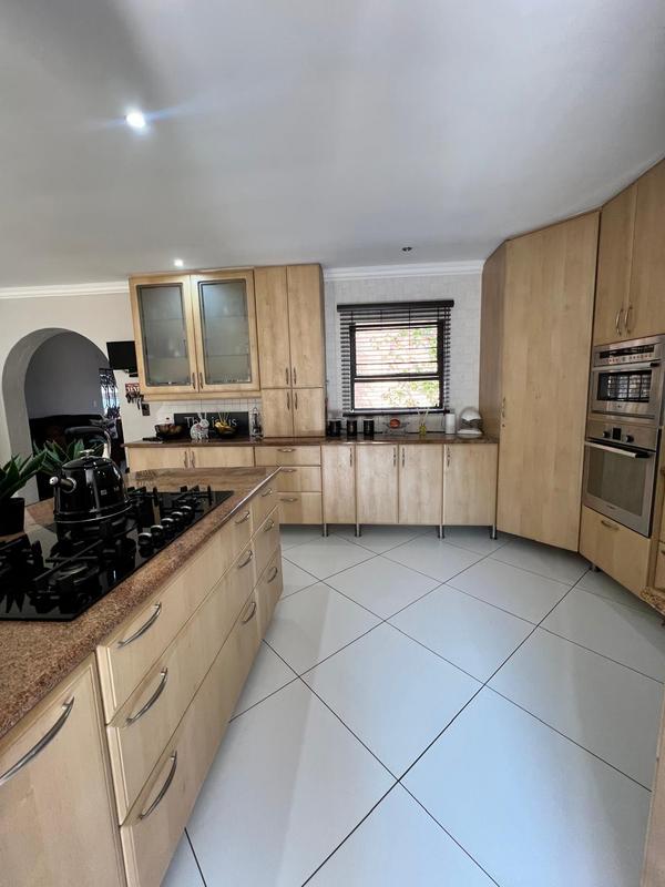4 Bedroom Property for Sale in Sunair Park Gauteng