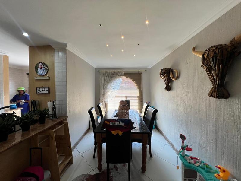 4 Bedroom Property for Sale in Sunair Park Gauteng