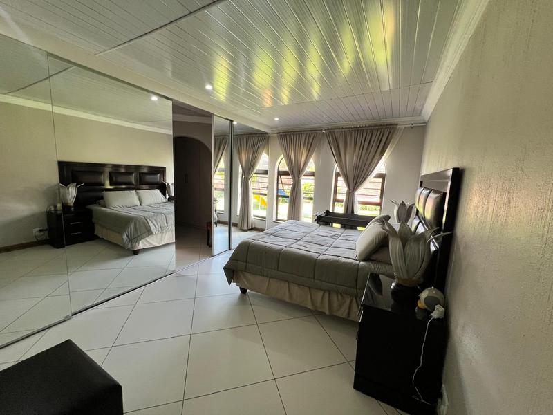 4 Bedroom Property for Sale in Sunair Park Gauteng