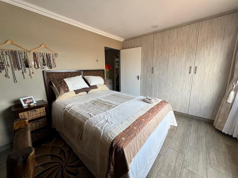 4 Bedroom Property for Sale in Sunair Park Gauteng