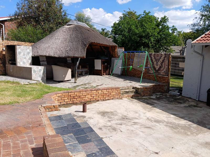 3 Bedroom Property for Sale in Vorna Valley Gauteng