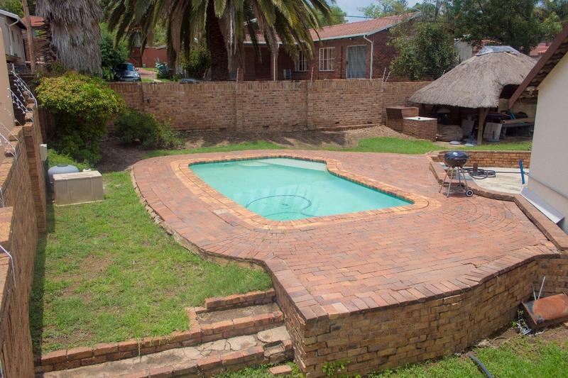 3 Bedroom Property for Sale in Vorna Valley Gauteng