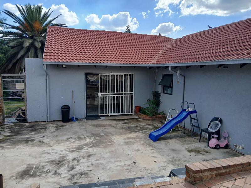 3 Bedroom Property for Sale in Vorna Valley Gauteng