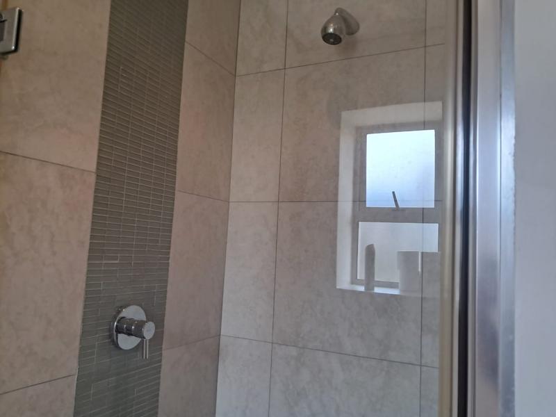 To Let 2 Bedroom Property for Rent in Morningside Gauteng