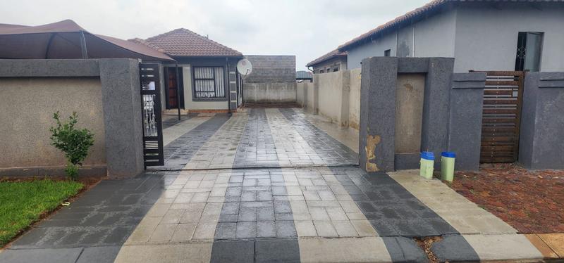 2 Bedroom Property for Sale in Alliance Gauteng