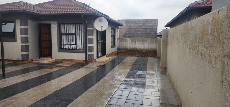 2 Bedroom Property for Sale in Alliance Gauteng