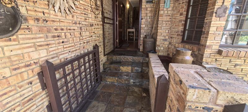 4 Bedroom Property for Sale in Helderkruin Gauteng