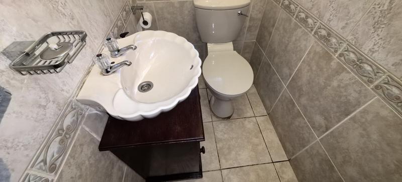 4 Bedroom Property for Sale in Helderkruin Gauteng