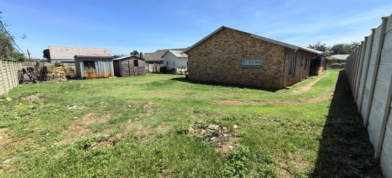 6 Bedroom Property for Sale in Witpoortjie Gauteng