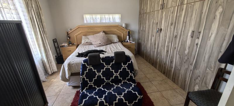 6 Bedroom Property for Sale in Witpoortjie Gauteng