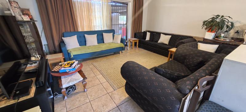6 Bedroom Property for Sale in Witpoortjie Gauteng