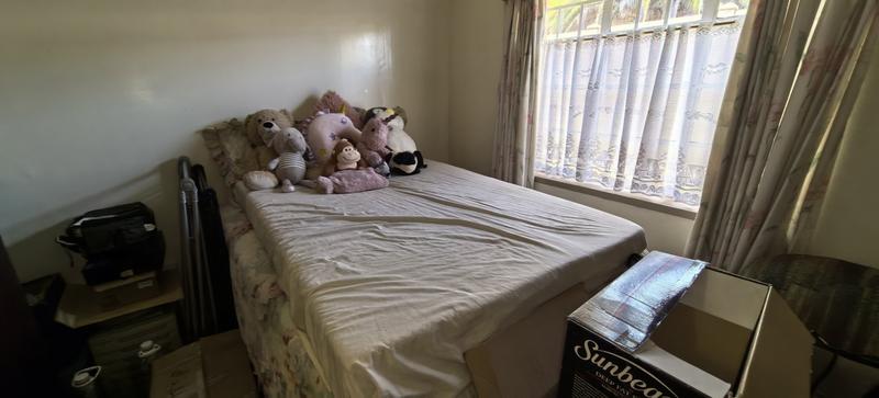 6 Bedroom Property for Sale in Witpoortjie Gauteng
