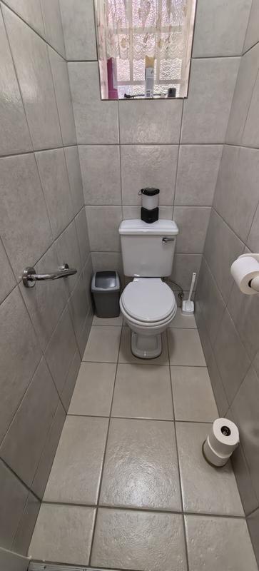 6 Bedroom Property for Sale in Witpoortjie Gauteng