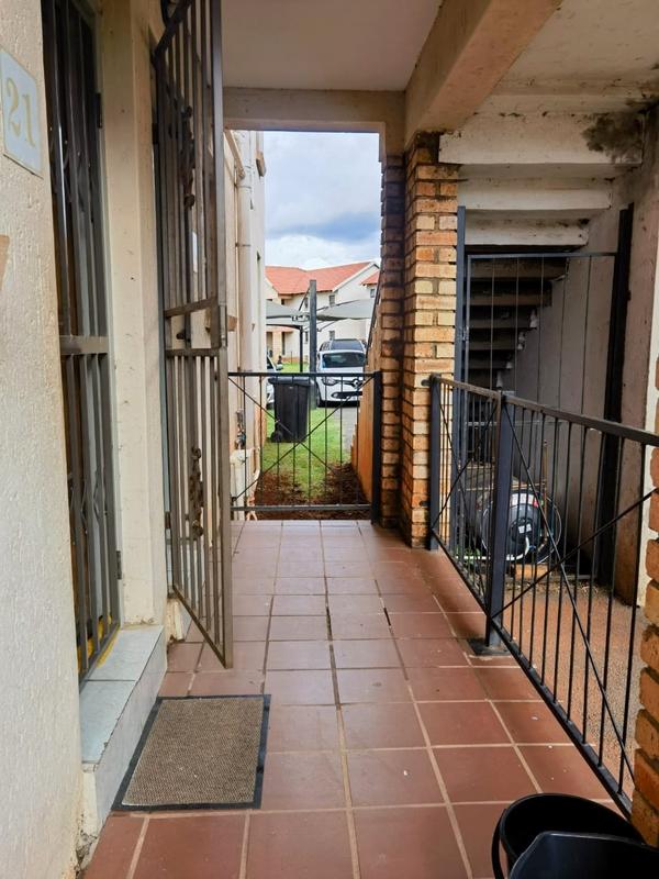 2 Bedroom Property for Sale in Groblerpark Gauteng