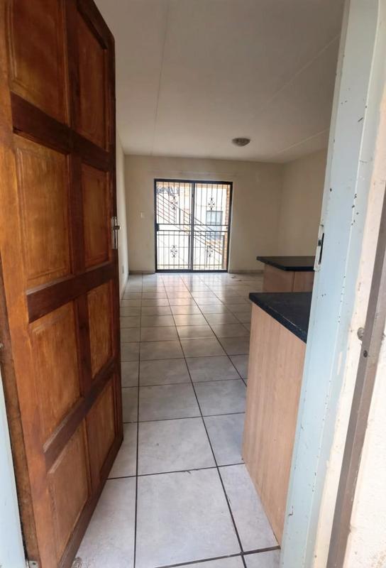2 Bedroom Property for Sale in Groblerpark Gauteng