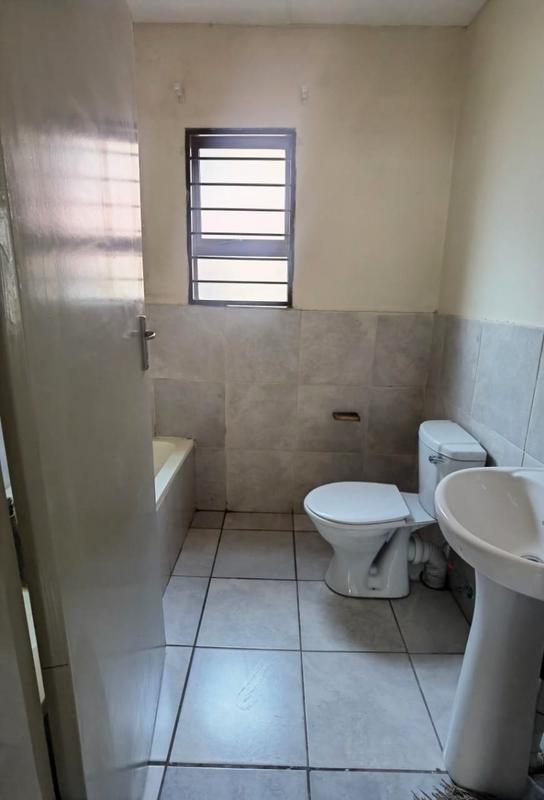 2 Bedroom Property for Sale in Groblerpark Gauteng