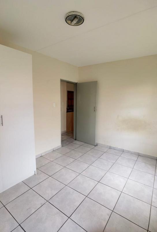 2 Bedroom Property for Sale in Groblerpark Gauteng