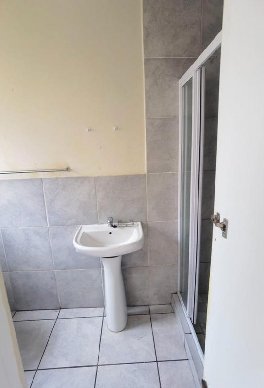 2 Bedroom Property for Sale in Groblerpark Gauteng