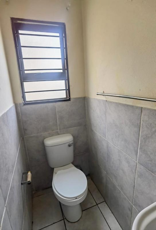 2 Bedroom Property for Sale in Groblerpark Gauteng