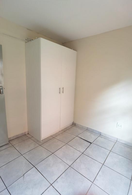 2 Bedroom Property for Sale in Groblerpark Gauteng