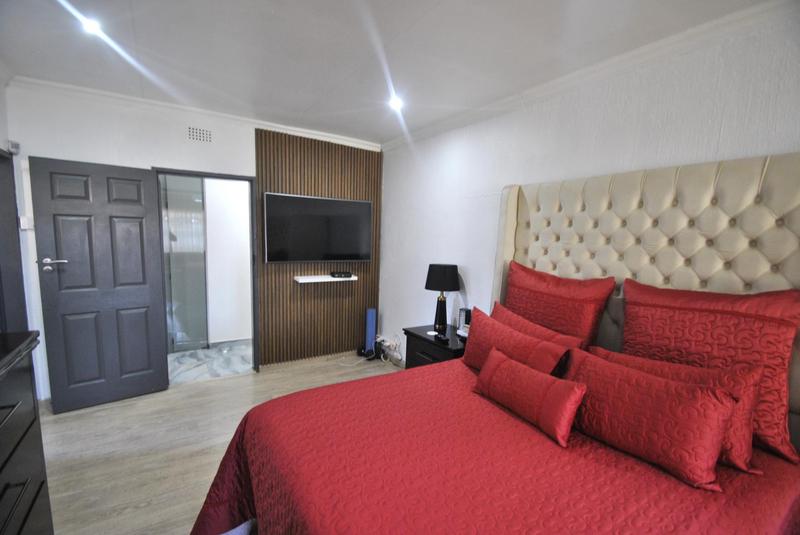 3 Bedroom Property for Sale in Dawn Park Gauteng