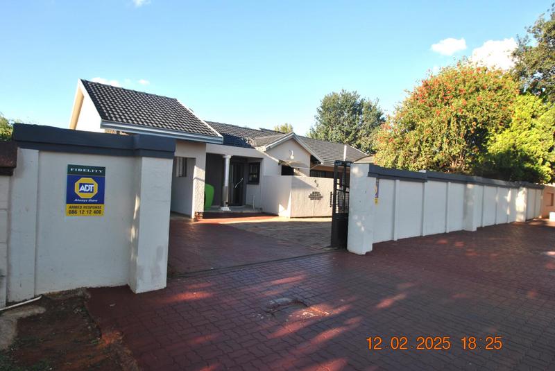 3 Bedroom Property for Sale in Dawn Park Gauteng
