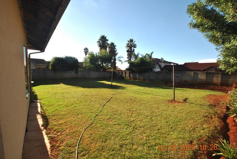 3 Bedroom Property for Sale in Dawn Park Gauteng