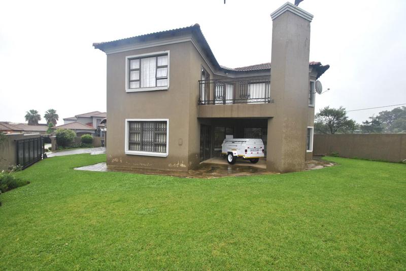 3 Bedroom Property for Sale in Sonneveld Gauteng