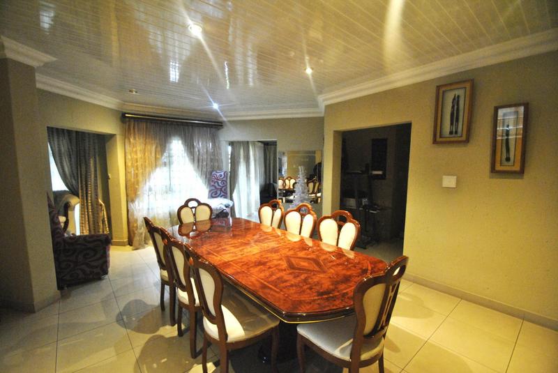3 Bedroom Property for Sale in Sonneveld Gauteng