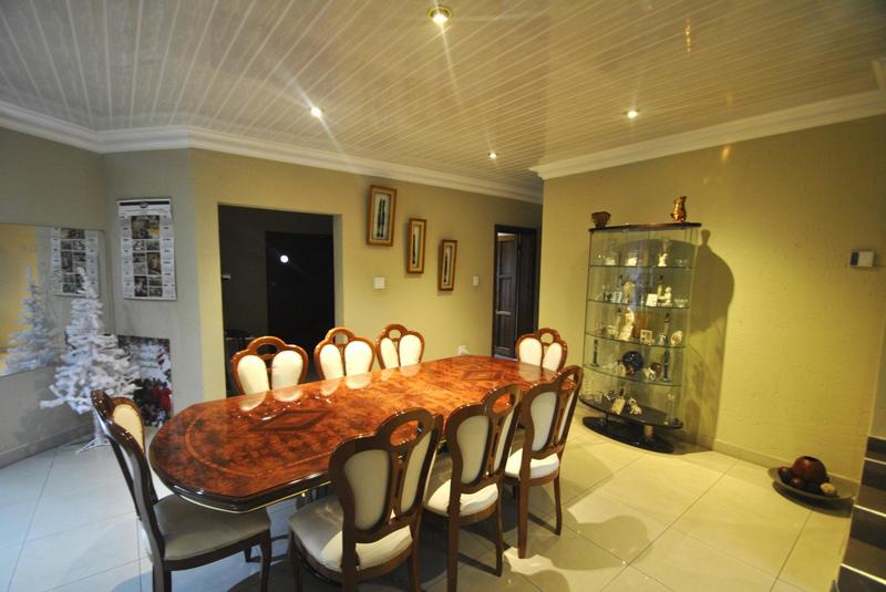 3 Bedroom Property for Sale in Sonneveld Gauteng
