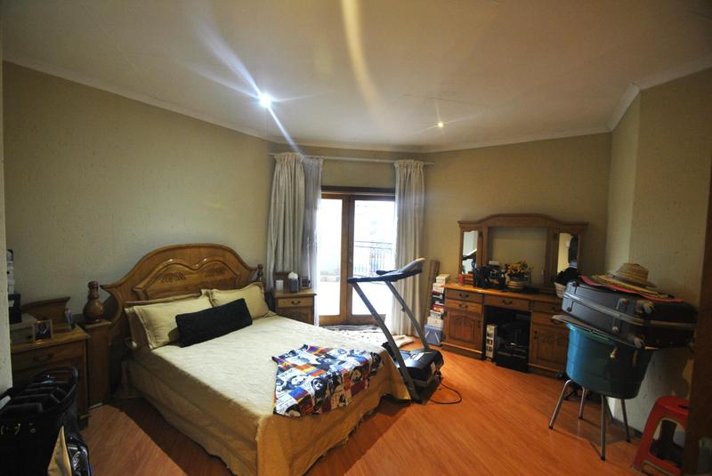 3 Bedroom Property for Sale in Sonneveld Gauteng