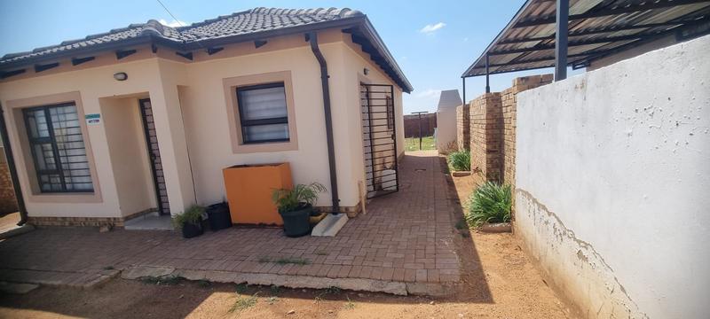 2 Bedroom Property for Sale in Westonaria Gauteng