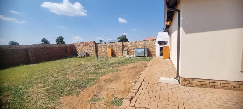 2 Bedroom Property for Sale in Westonaria Gauteng