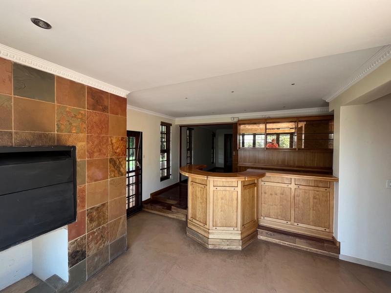 5 Bedroom Property for Sale in Waterkloof Heights Gauteng