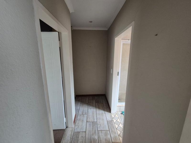 2 Bedroom Property for Sale in Annlin Gauteng