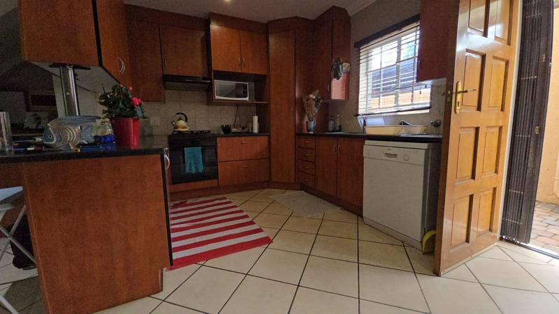 2 Bedroom Property for Sale in Annlin Gauteng