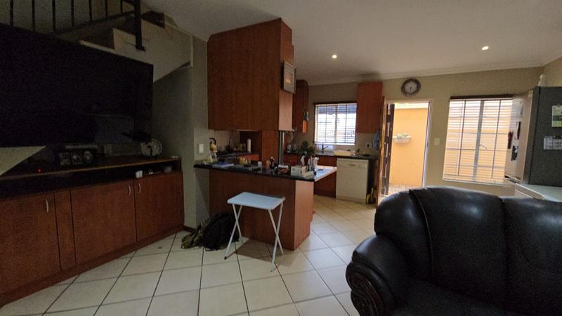 2 Bedroom Property for Sale in Annlin Gauteng