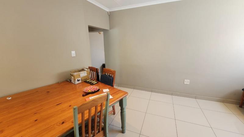 3 Bedroom Property for Sale in Brackendowns Gauteng