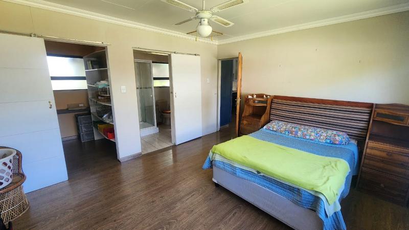 3 Bedroom Property for Sale in Brackendowns Gauteng