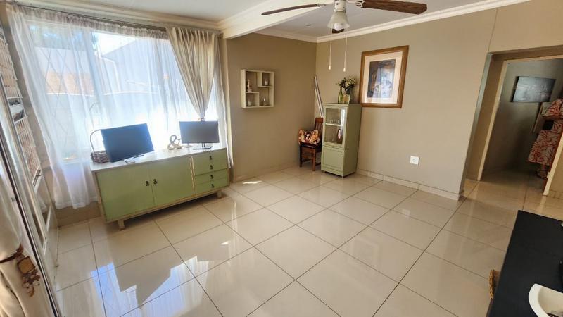 3 Bedroom Property for Sale in Brackendowns Gauteng